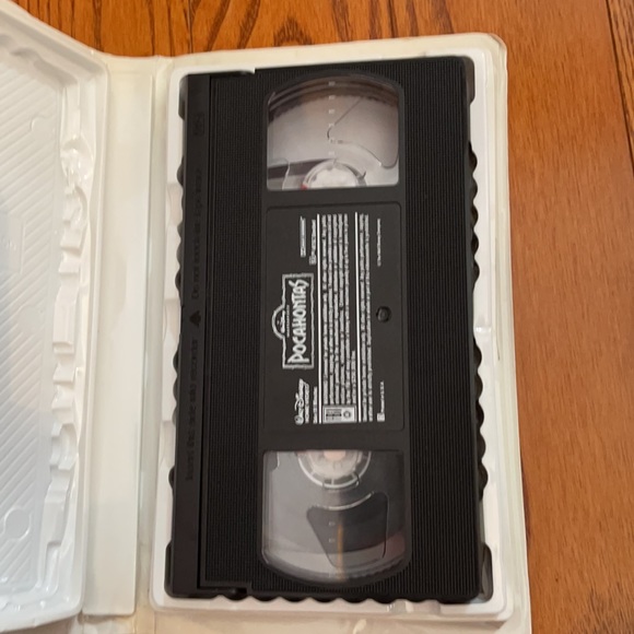 Walt Disney Masterpiece Pocahontas original VHS - Picture 2 of 4